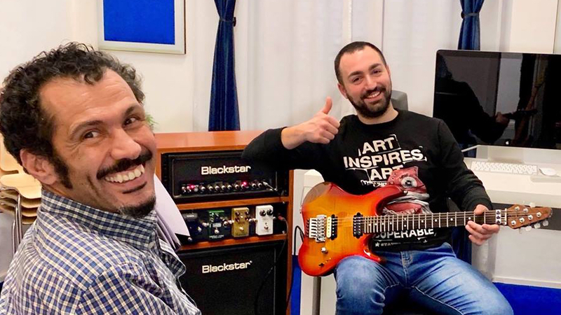 Franco Dasara (vive in Sardegna) durante lo stage Rock Guitar Improvisation tenuto da Matteo Ruggiero