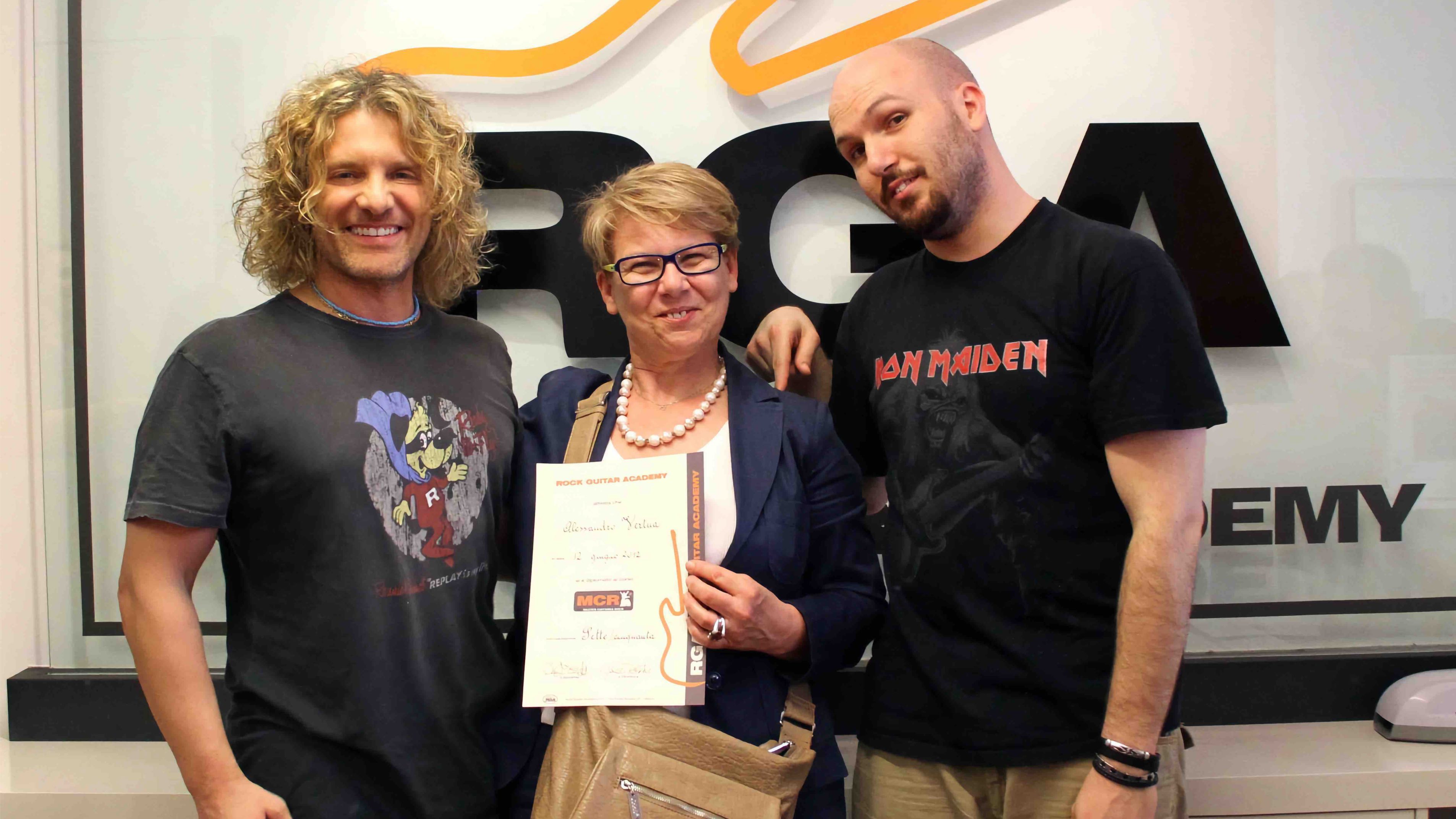 Alessandro Vertua con la sua orgogliosissima Mamma - Diplomato MCR®